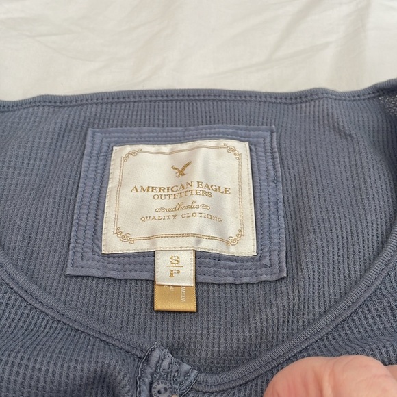 American Eagle Henley Type L/S Top. Small Petite - Picture 5 of 6